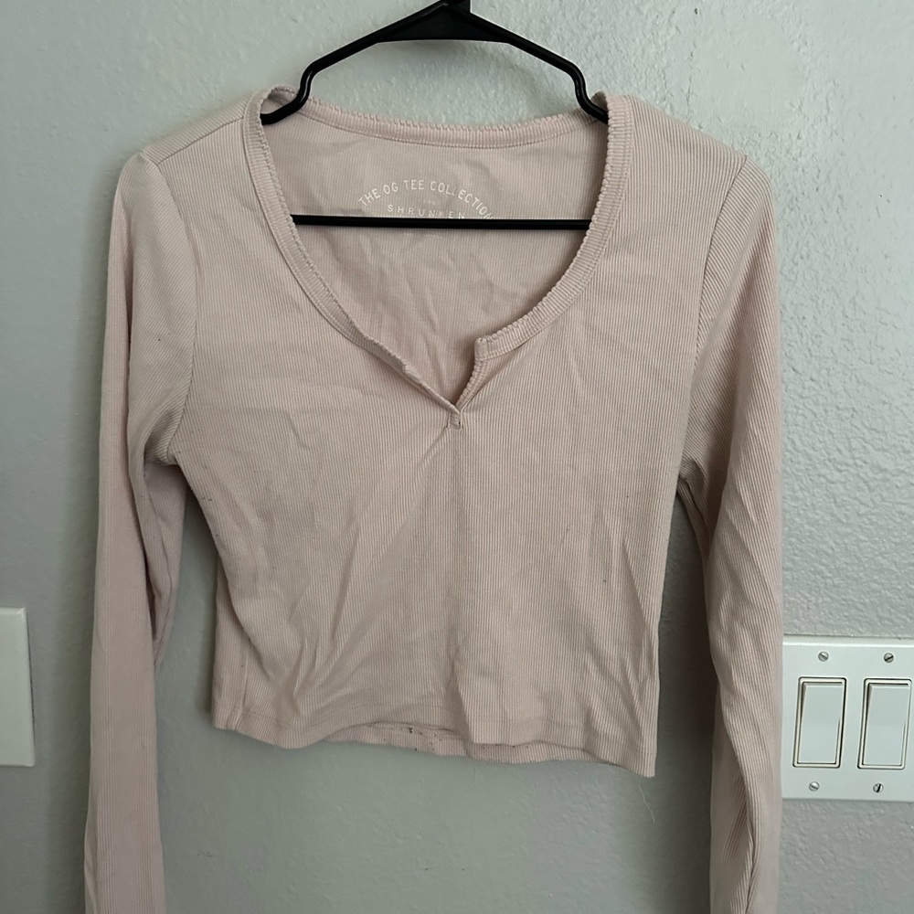 Aeropostale pink v neck